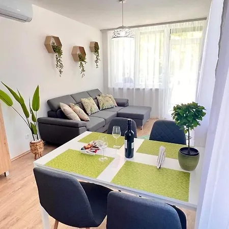 Margittai Apartment